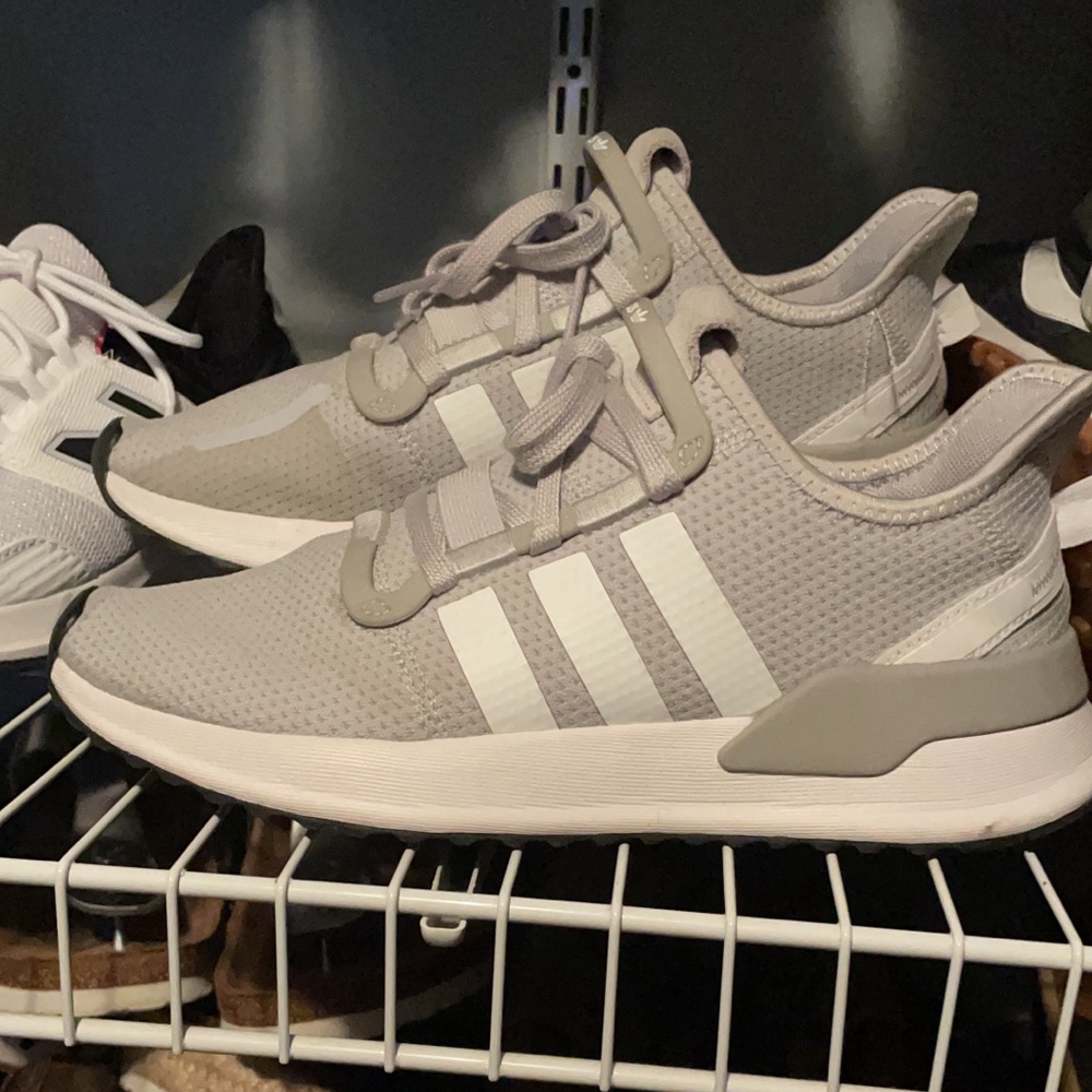 Adadis gray tennis shoes